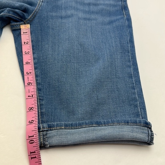 Levi’s Classic Bermuda Cuffed Shorts 28 Stretch Denim Mid Rise - Picture 9 of 12